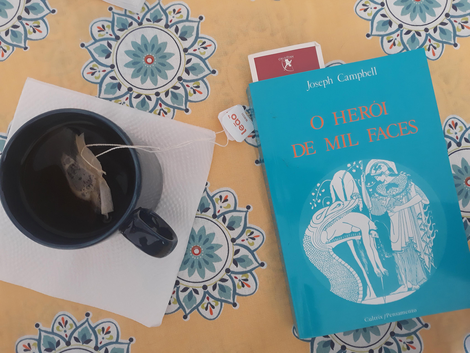 Não é a manhã, o momento mais calmo do dia